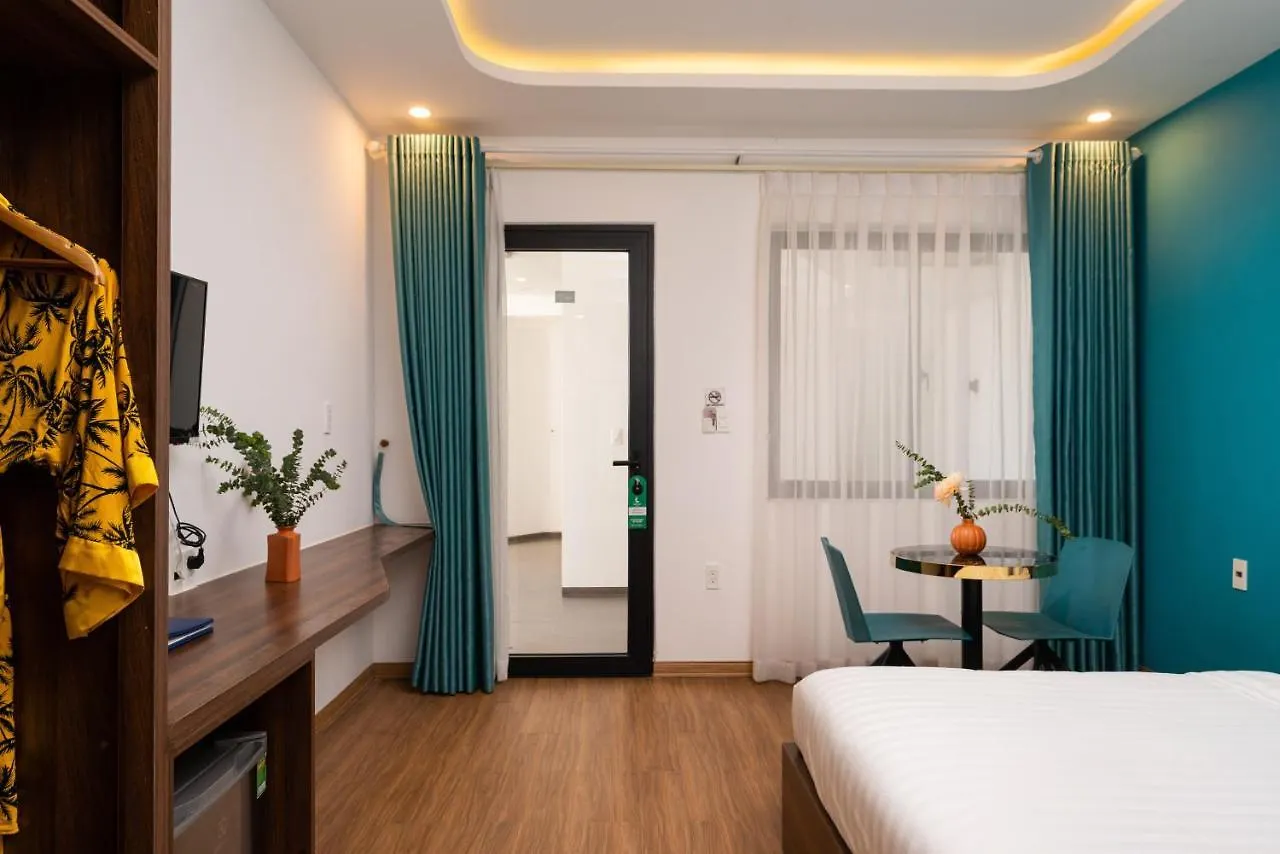 Hoianese Lip Lip Pool Hotel Hoi An