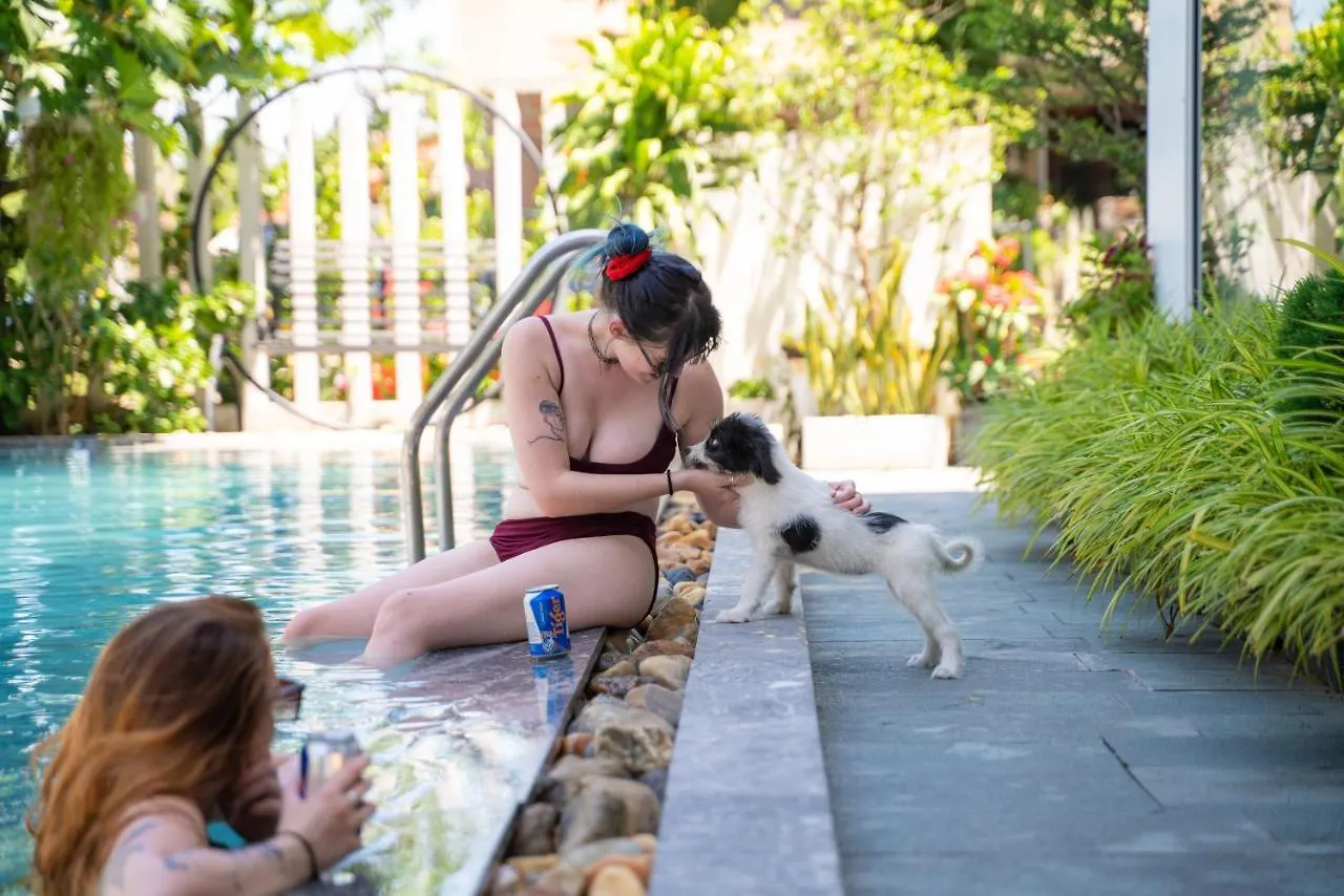 Hoianese Lip Lip Pool Hotel Hoi An