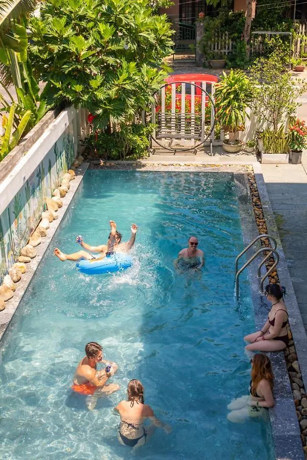 Hoianese Lip Lip Pool Hotel Hoi An 2*,