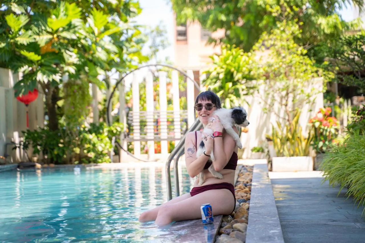 Hoianese Lip Lip Pool Hotel Hoi An