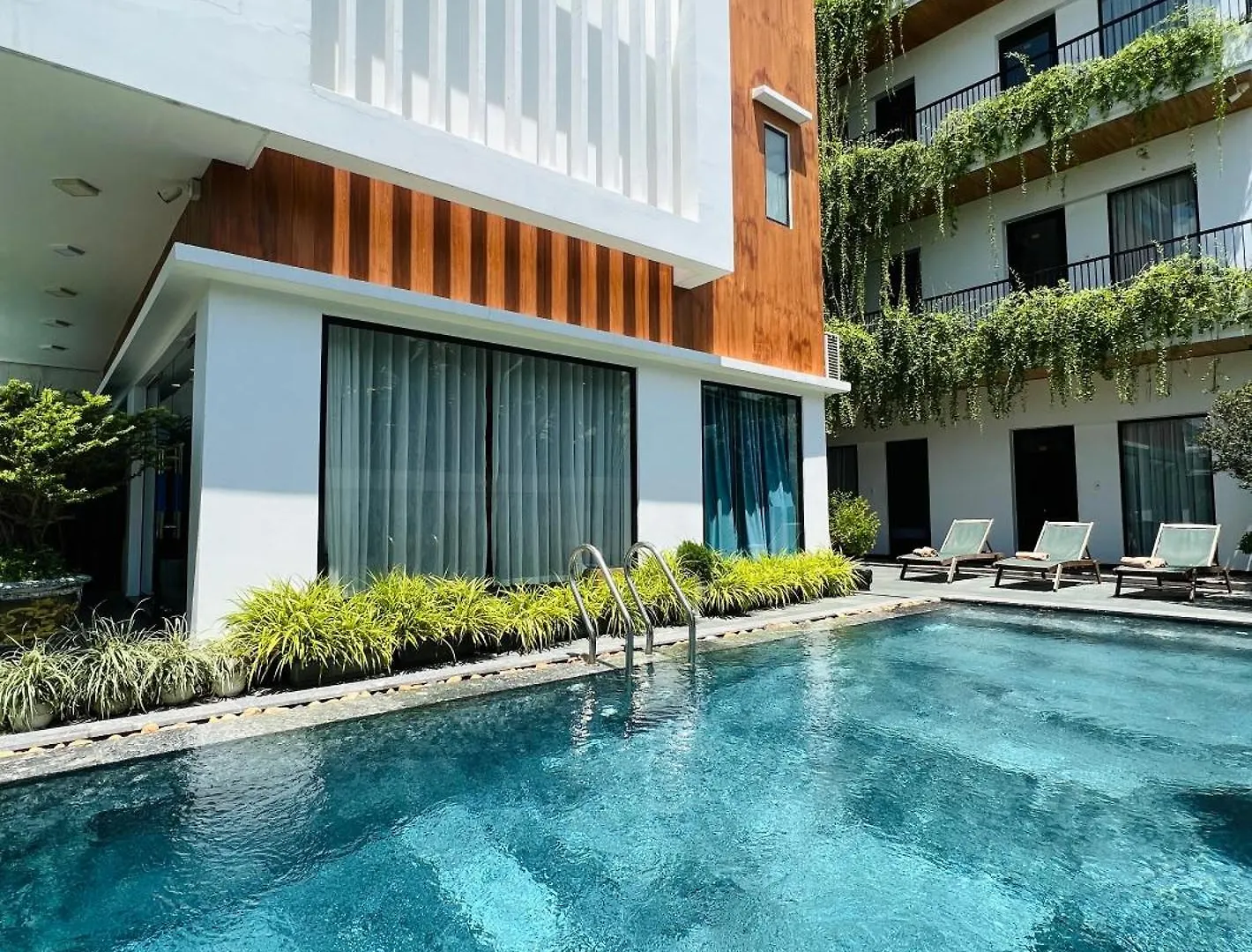 Hoianese Lip Lip Pool Hotel Hoi An 2*,