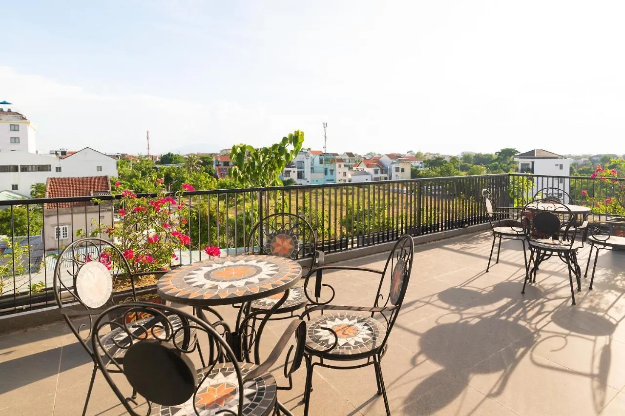 Hoianese Lip Lip Pool Hotel Hoi An