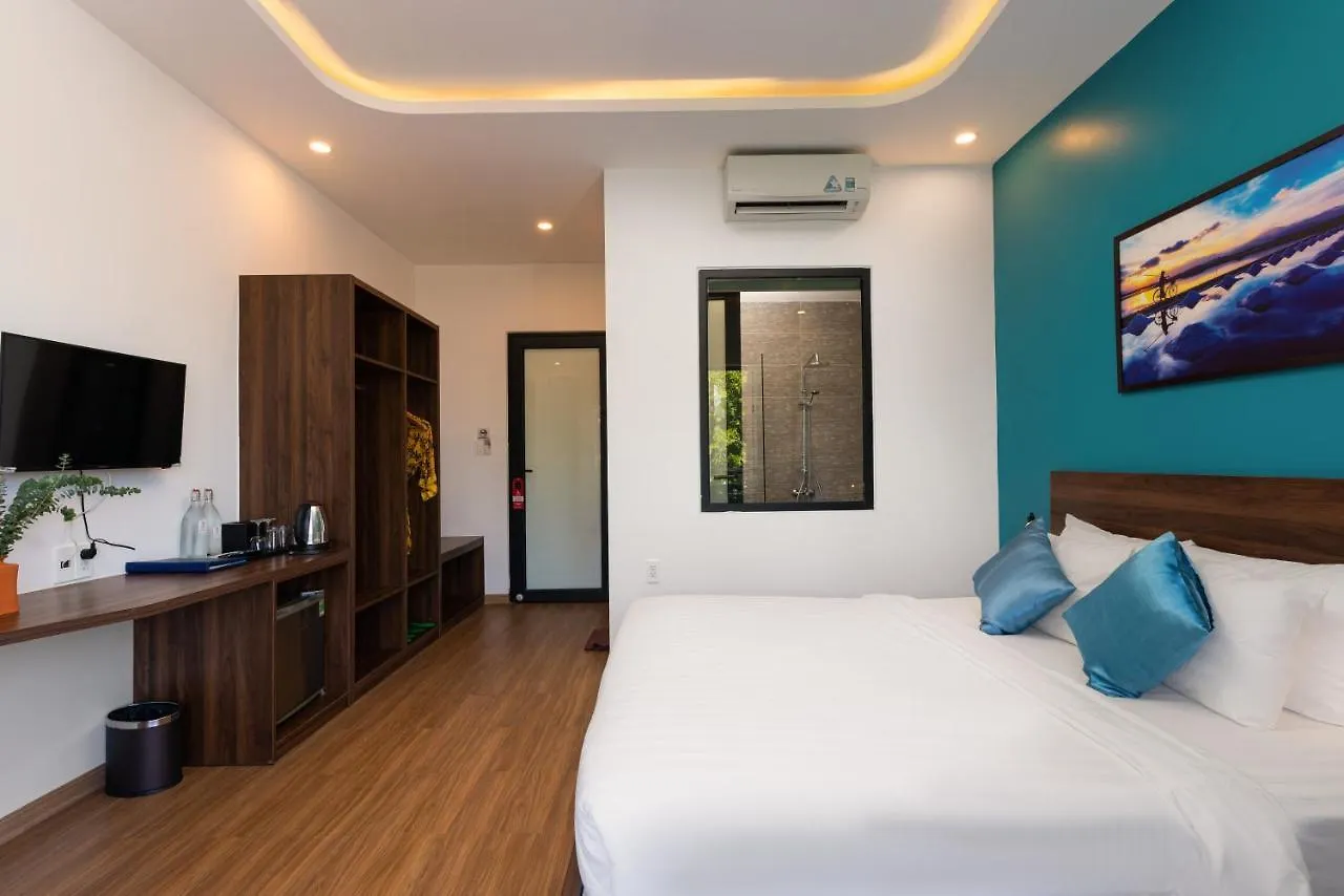 Hoianese Lip Lip Pool Hotel Hoi An